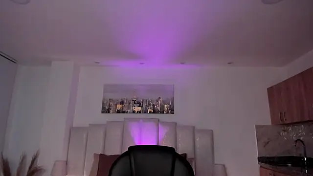 amelie jhons online show from September 2025 07:59:01 PM