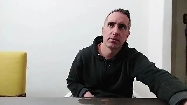 Snapshot of HELL_FIRE chatting on July 2026 09:54:02 PM HELL FIRE online show from July 2026 09:54:02 PM