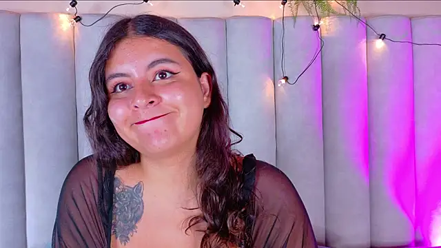 Snapshot of EngelStone chatting on October 2025 07:46:02 PM EngelStone online show from October 2025 07:46:02 PM