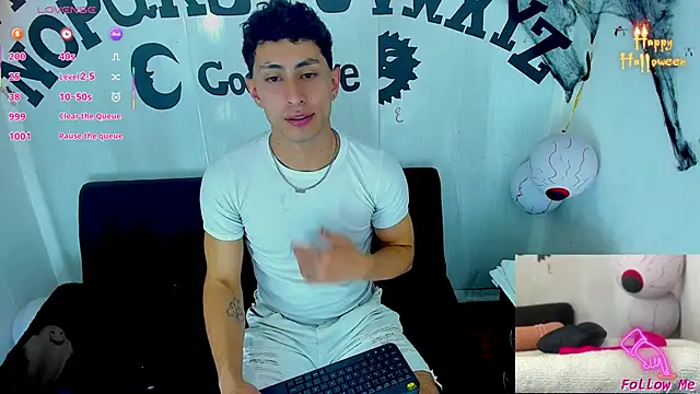 Piggy Eddy online show from October 2025 07:26:02 PM