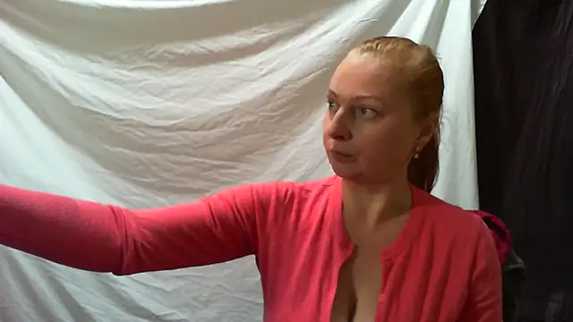 Redheadgreeneyed-maks online show from October 2025 12:39:01 PM