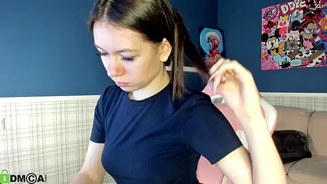 Nicole Charm online show from March 2026 07:15:01 AM