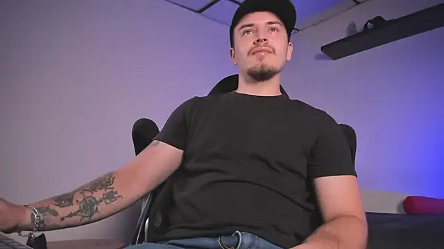 Snapshot of james_connor2 chatting on May 2026 06:49:02 PM james connor2 online show from May 2026 06:49:02 PM