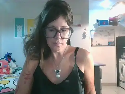 Snapshot of Calentandote chatting on April 2026 08:42:01 AM Calentandote online show from April 2026 08:42:01 AM