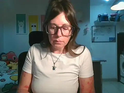 Snapshot of Calentandote chatting on May 2026 10:11:01 AM Calentandote online show from May 2026 10:11:01 AM