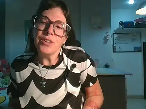 Snapshot of Calentandote chatting on May 2026 08:51:02 AM Calentandote online show from May 2026 08:51:02 AM