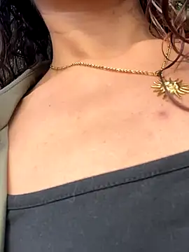 Snapshot of ValeriEvan chatting on October 2025 08:15:02 PM ValeriEvan online show from October 2025 08:15:02 PM