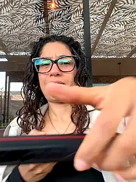 Snapshot of ValeriEvan chatting on November 2025 08:30:01 PM ValeriEvan online show from November 2025 08:30:01 PM