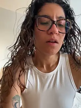 Snapshot of ValeriEvan chatting on November 2025 08:30:01 PM ValeriEvan online show from November 2025 08:30:01 PM