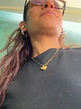 Snapshot of ValeriEvan chatting on January 2026 08:07:01 PM ValeriEvan online show from January 2026 08:07:01 PM