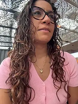 Snapshot of ValeriEvan chatting on February 2026 08:16:01 PM ValeriEvan online show from February 2026 08:16:01 PM