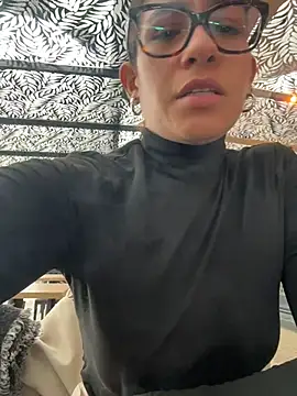 Snapshot of ValeriEvan chatting on February 2026 08:31:02 PM ValeriEvan online show from February 2026 08:31:02 PM