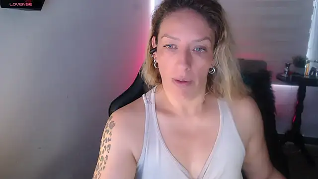 steisyhills online show from December 2024 03:27:01 PM