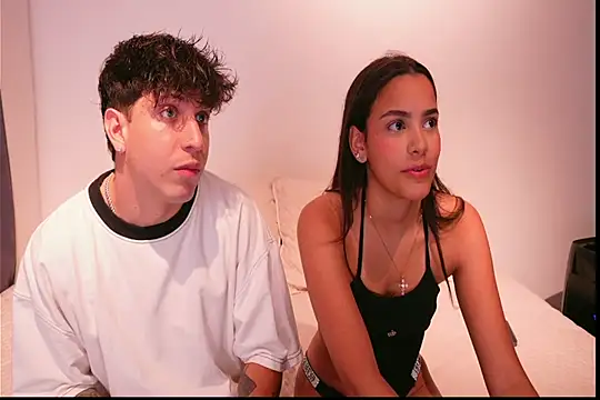 Snapshot of Nicky_and_Blake chatting on January 2025 10:11:02 PM Nicky and Blake online show from January 2025 10:11:02 PM