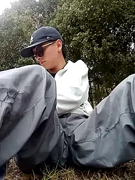 Snapshot of Cuervo_maniaco chatting on February 2025 07:06:02 PM Cuervo maniaco online show from February 2025 07:06:02 PM