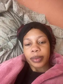 Snapshot of NAUGHTYSHALOTXX chatting on November 2025 01:01:02 PM NAUGHTYSHALOTXX online show from November 2025 01:01:02 PM
