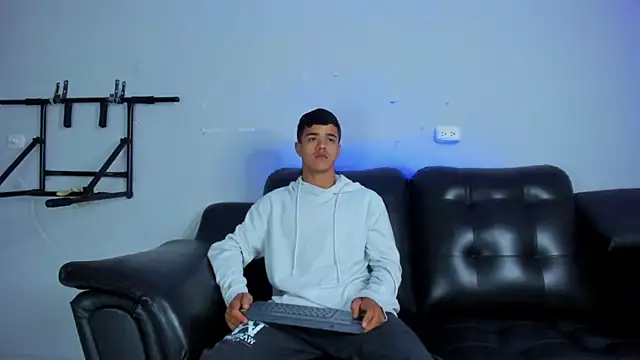 Rob saenz  online show from January 2025 12:38:01 PM