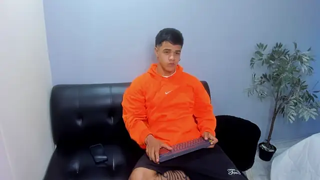 Rob saenz  online show from March 2025 10:10:02 PM