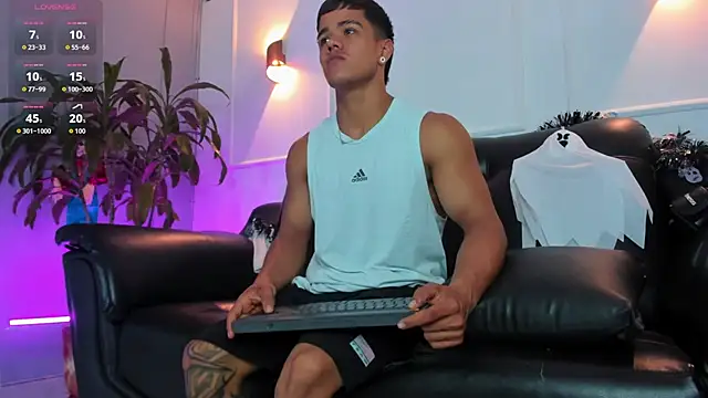 Rob saenz  online show from October 2025 01:45:02 PM