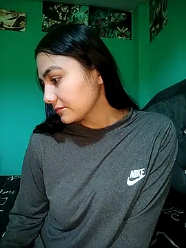 Nahiara velez online show from April 2026 10:43:02 PM