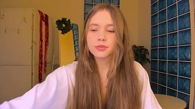 MaryannSoftt online show from December 2025 04:11:01 PM