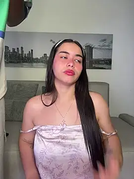 SophieRoyals online show from May 2026 02:03:01 PM