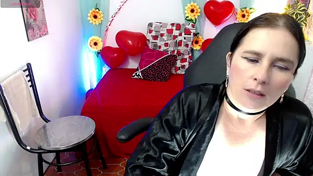 victoria jones online show from February 2025 02:33:01 PM