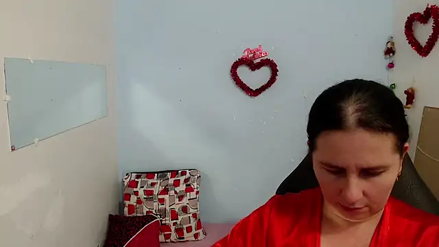 victoria jones online show from December 2025 04:49:02 PM