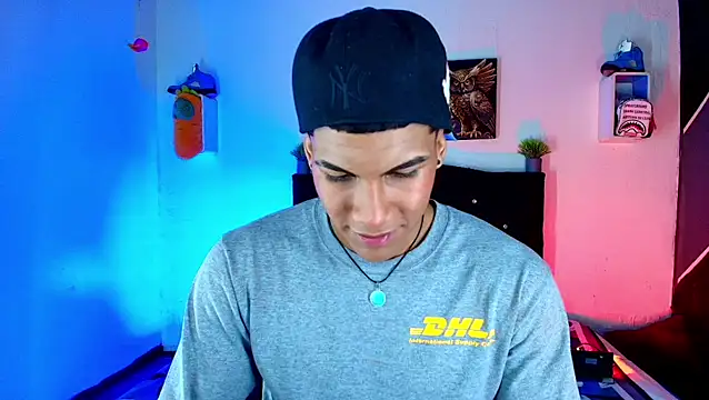 Damian latinxxx online show from March 2025 06:05:01 AM