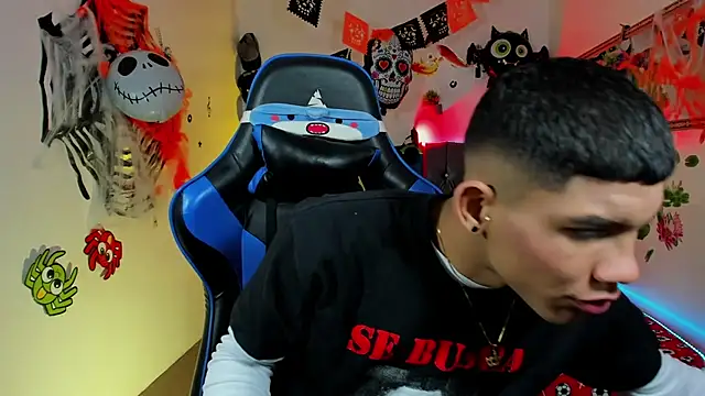 Damian latinxxx online show from October 2025 03:06:02 AM