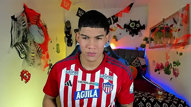 Damian latinxxx online show from October 2025 02:52:01 AM