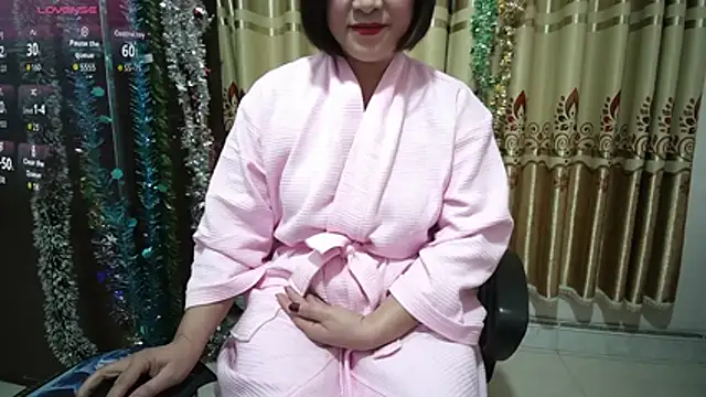 Mama-BigPussy online show from December 2025 01:49:02 PM
