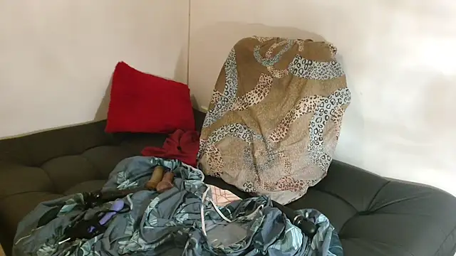 Cataleyaloca online show from February 2025 10:50:01 PM