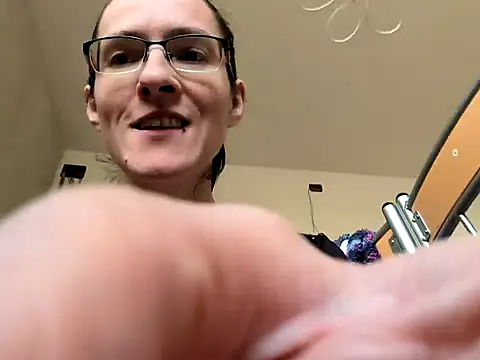 Milky hairy mommy online show from February 2025 01:46:01 PM