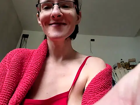 Milky hairy mommy online show from February 2025 11:39:02 AM