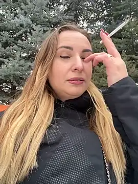 Snapshot of OlgaBuzzz chatting on January 2025 09:03:01 AM OlgaBuzzz online show from January 2025 09:03:01 AM