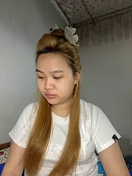 Odette68 online show from May 2026 11:32:01 PM