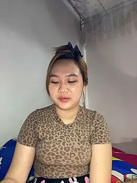Snapshot of Odette68 chatting on June 2026 01:28:02 AM Odette68 online show from June 2026 01:28:02 AM