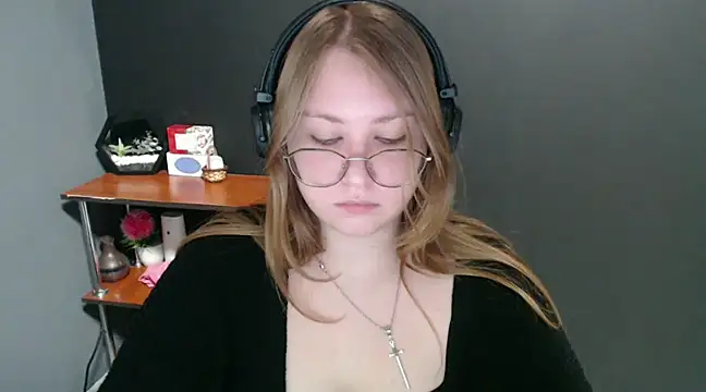 Snapshot of lady_minx chatting on January 2025 11:54:02 AM lady minx online show from January 2025 11:54:02 AM