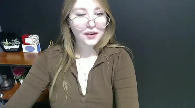 Snapshot of lady_minx chatting on January 2025 10:44:01 AM lady minx online show from January 2025 10:44:01 AM