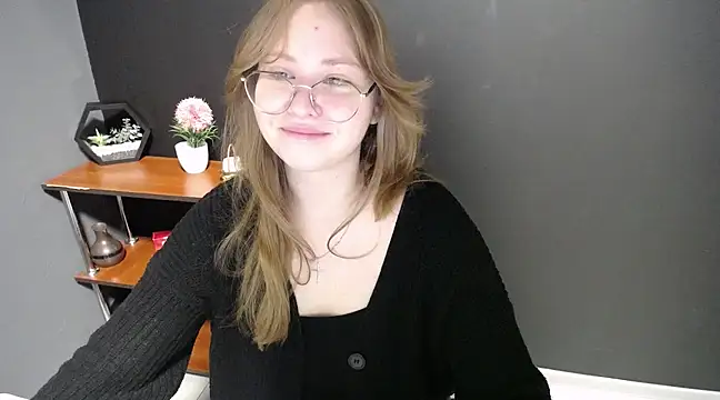 Snapshot of lady_minx chatting on February 2025 07:15:02 AM lady minx online show from February 2025 07:15:02 AM