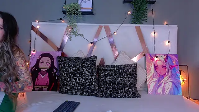 AmbarHills 1 online show from November 2025 11:31:02 AM