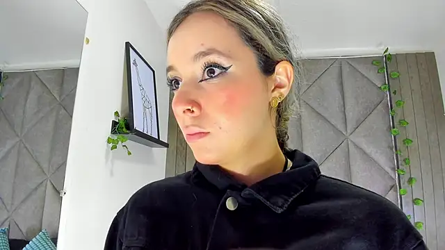 AmbarHills 1 online show from February 2026 11:36:02 AM