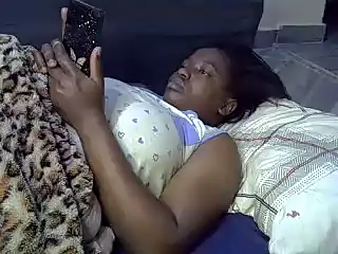 Snapshot of sweet_gal01 chatting on December 2024 01:43:01 AM sweet gal01 online show from December 2024 01:43:01 AM