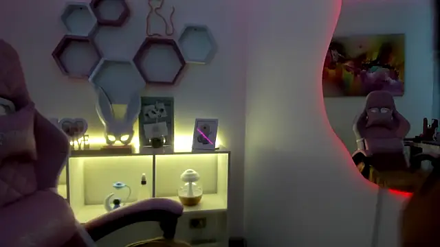  Ameliie online show from January 2025 11:34:01 AM