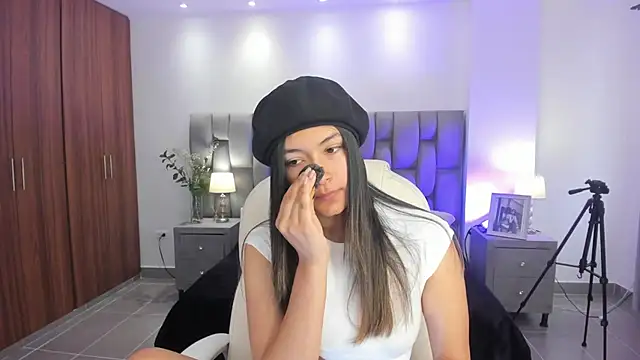 Abella ruiz online show from February 2025 01:19:02 PM