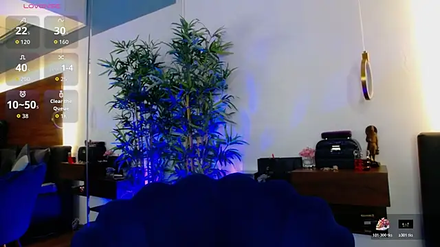 Snapshot of CreamyInkky_ chatting on December 2025 07:01:02 AM CreamyInkky online show from December 2025 07:01:02 AM