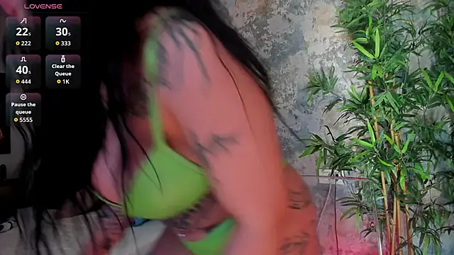 Snapshot of CreamyInkky_ chatting on June 2026 05:27:01 AM CreamyInkky online show from June 2026 05:27:01 AM