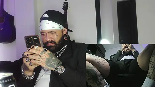 darkclothes online show from December 2024 07:34:02 PM