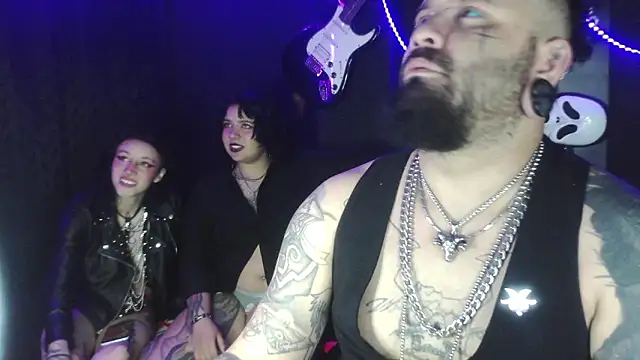 darkclothes online show from October 2025 06:04:02 AM